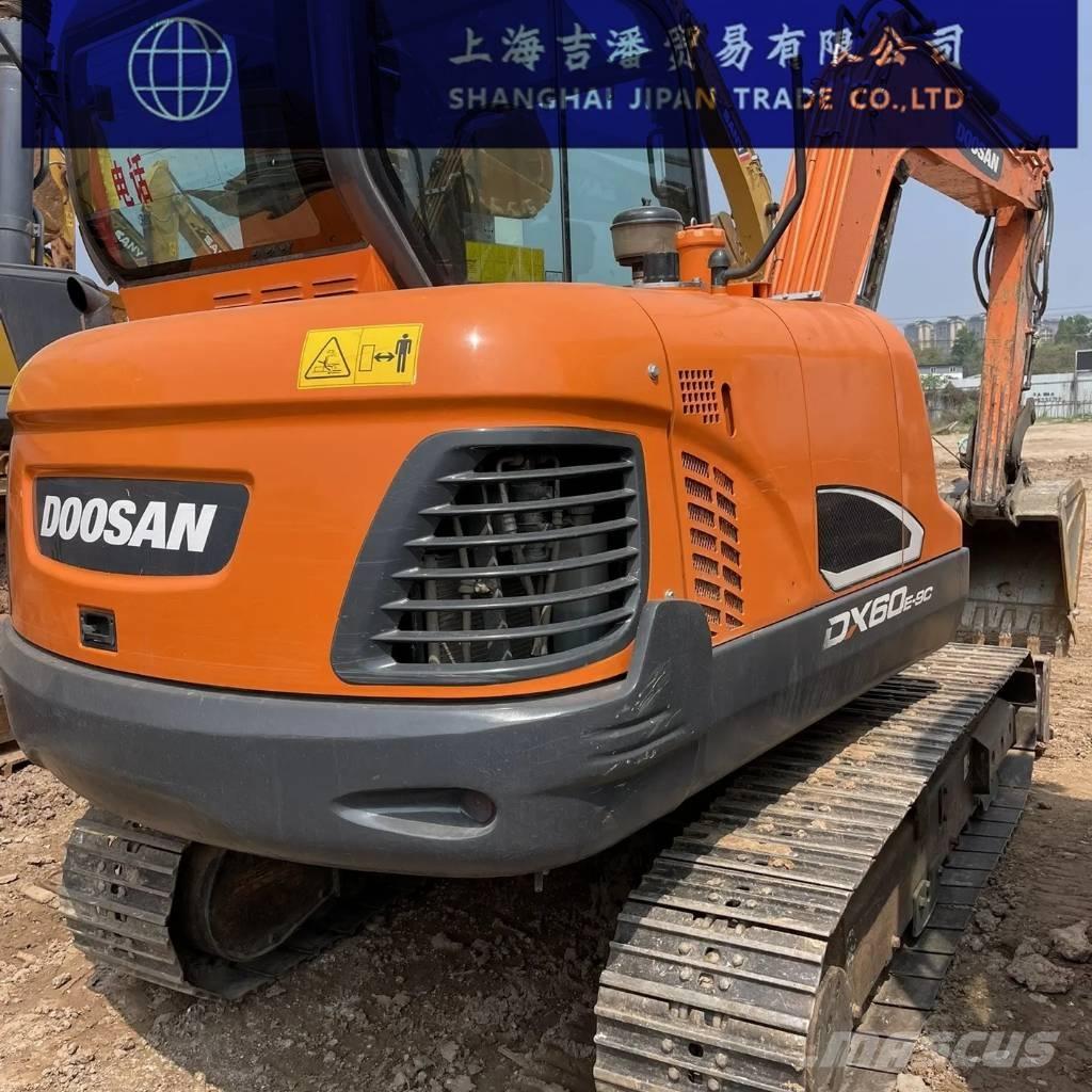 Doosan DX 60 Гусеничні екскаватори