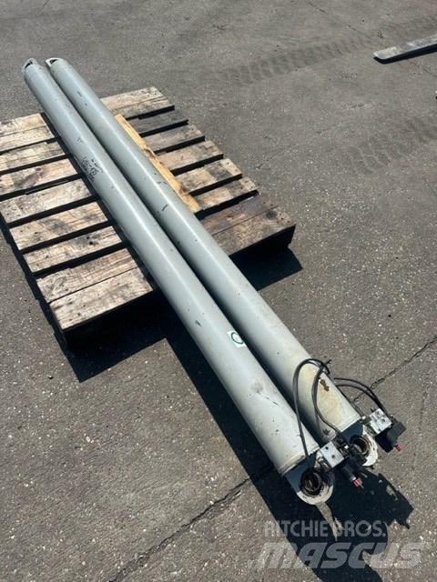 SkyJack SJ 8831 Підйомники-ножиці