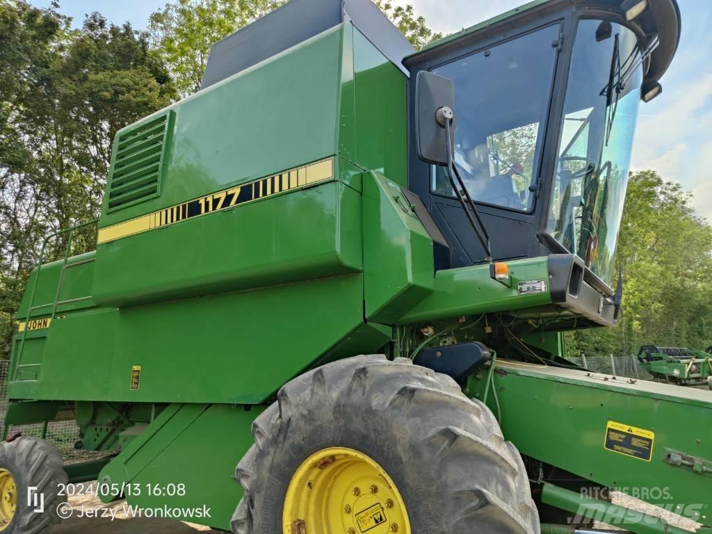 John Deere 1177 Зернозбиральні комбайни