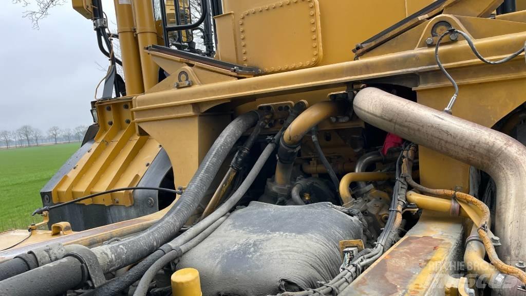 CAT 770 Зчленовані самоскиди