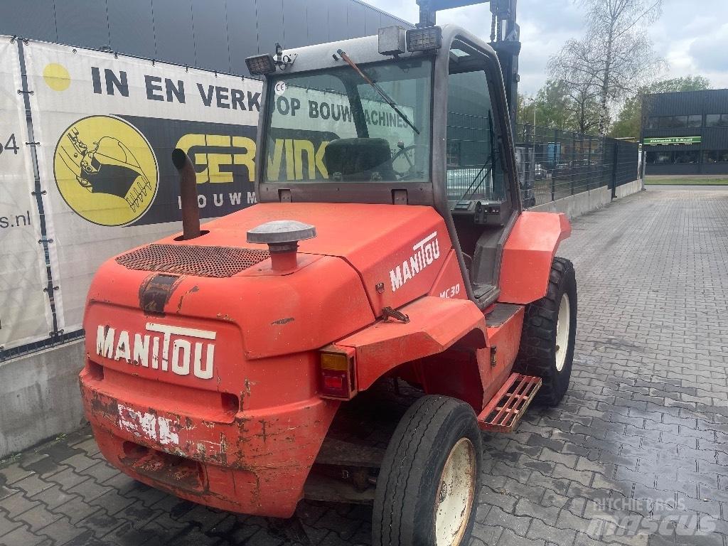 Manitou MC 30 Навантажувачі підвищеної прохідності