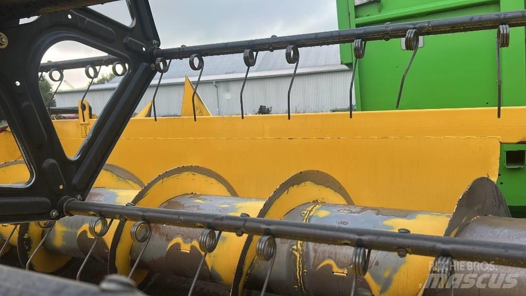 New Holland CSX 7080 Зернозбиральні комбайни