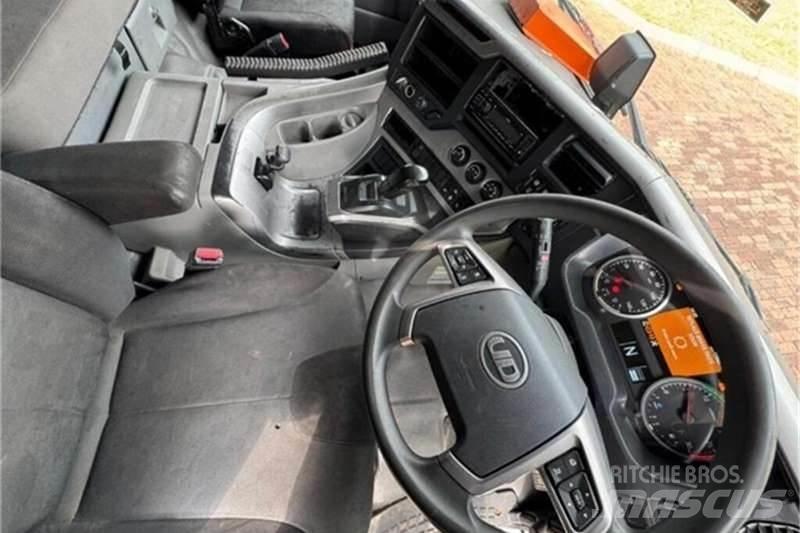 UD TRUCKS QUON Вантажівки / спеціальні