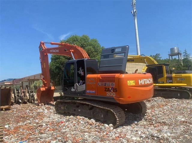 Hitachi ZX200-3G Гусеничні екскаватори