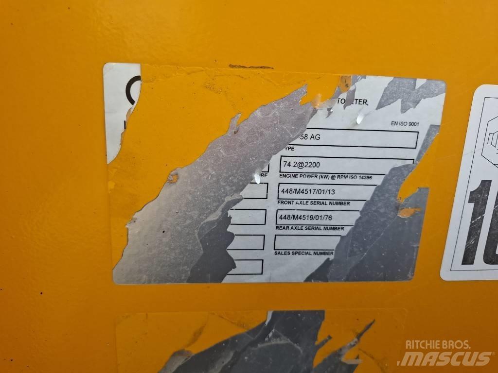 JCB 527-58 Телескопічні навантажувачі