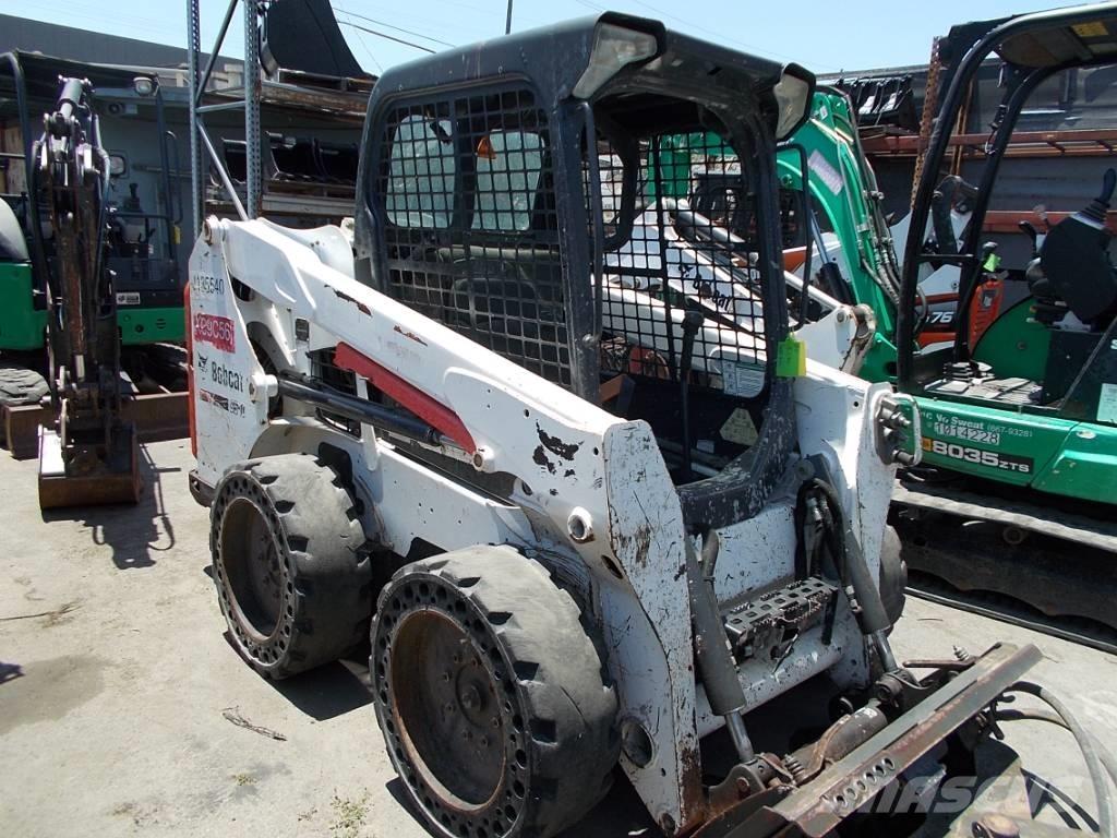 Bobcat S510 Міні-навантажувачі