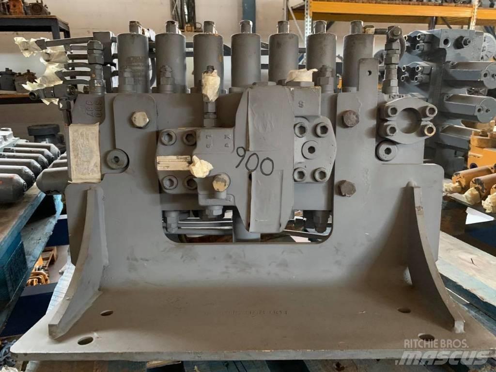 Liebherr 900 Гідравліка