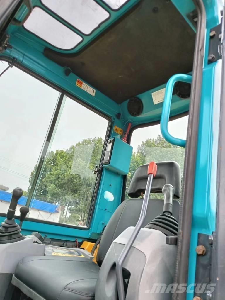 Kubota 155 Гусеничні екскаватори