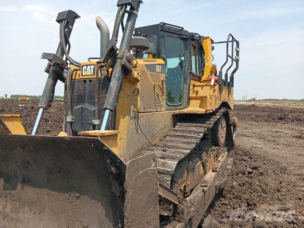 CAT D 6 T XL Гусеничні бульдозери