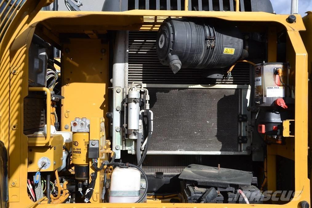 CAT 319 D L Гусеничні екскаватори