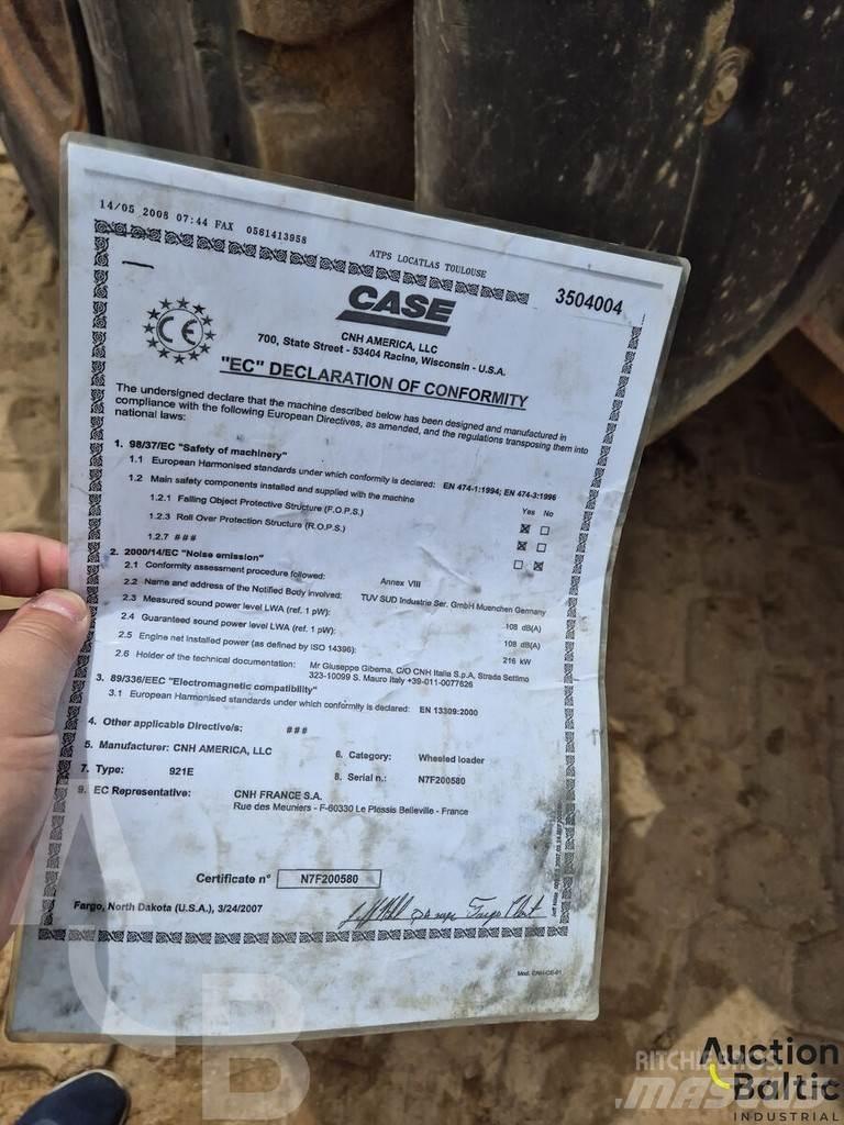 CASE 921 E Фронтальні навантажувачі