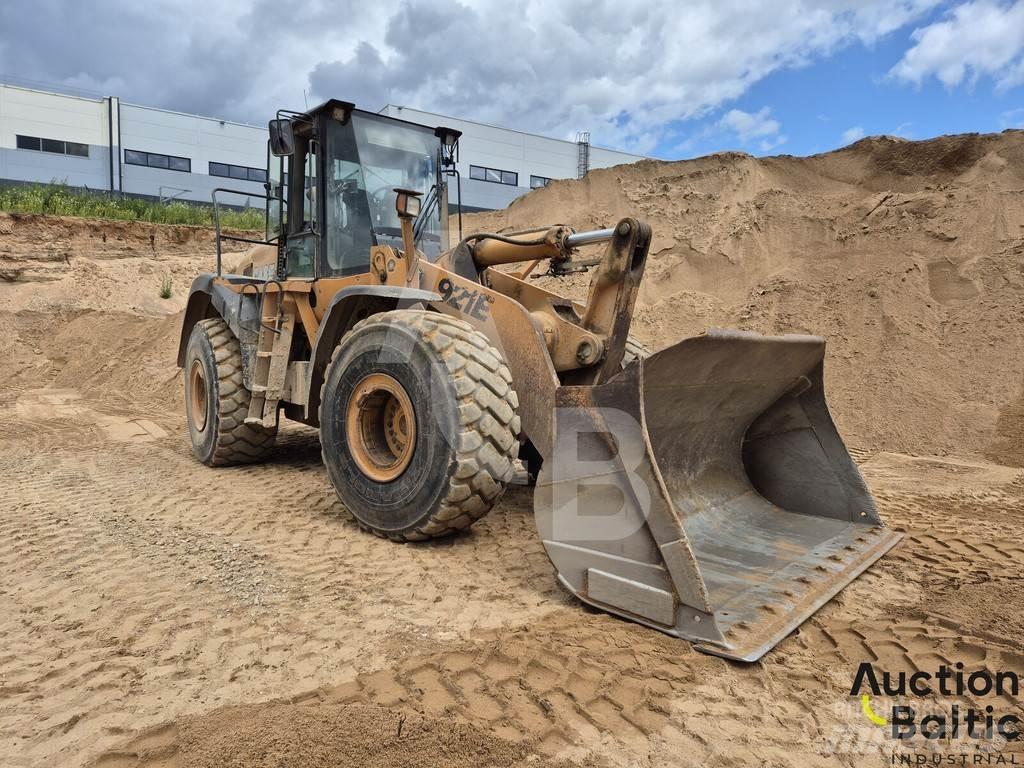 CASE 921 E Фронтальні навантажувачі