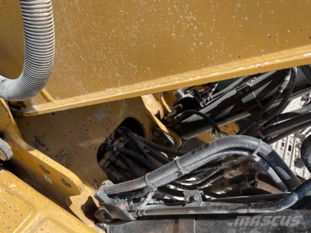 CAT 330 D LN Гусеничні екскаватори