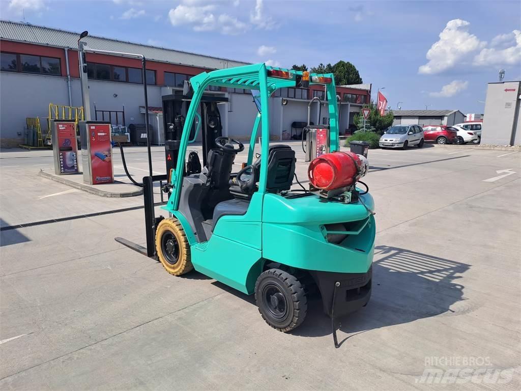 Mitsubishi FG25N Газові навантажувачі