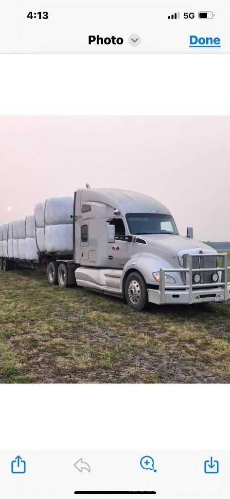 Kenworth T680 Тягачі