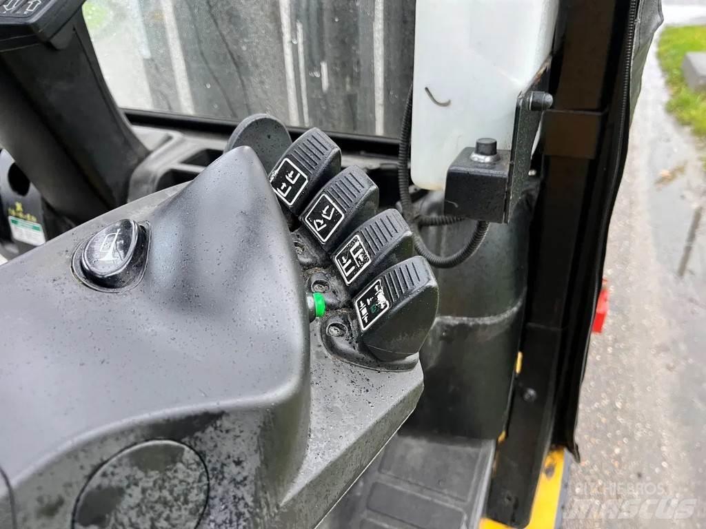 Yale GLP25VXE2170 Газові навантажувачі