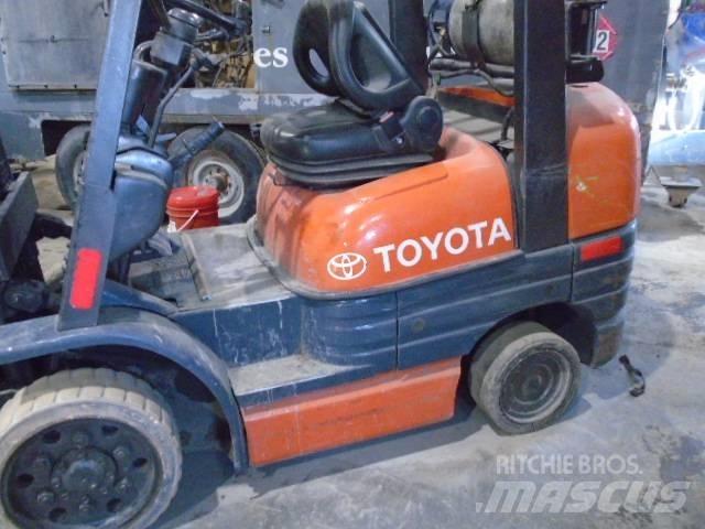 Toyota 52-6 FG U 30 Навантажувачі підвищеної прохідності