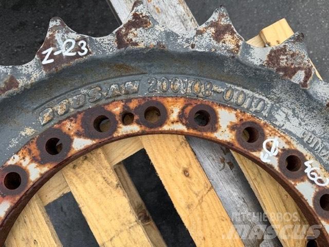 Doosan KOŁO NAPĘDOWE Гусениці