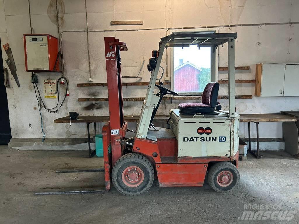 Datsun 10 Електронавантажувачі
