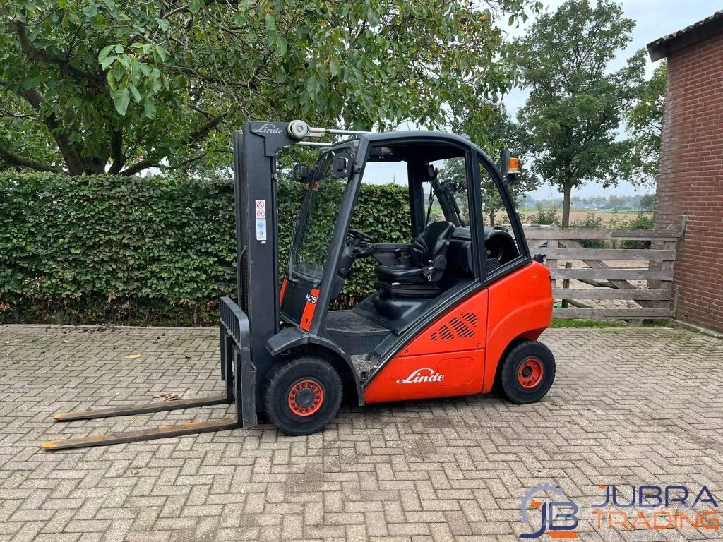 Linde H25T Газові навантажувачі