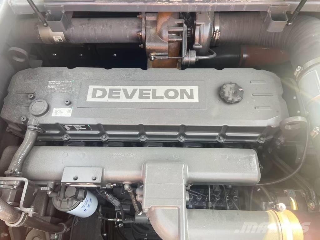 Develon DX 450 Гусеничні екскаватори
