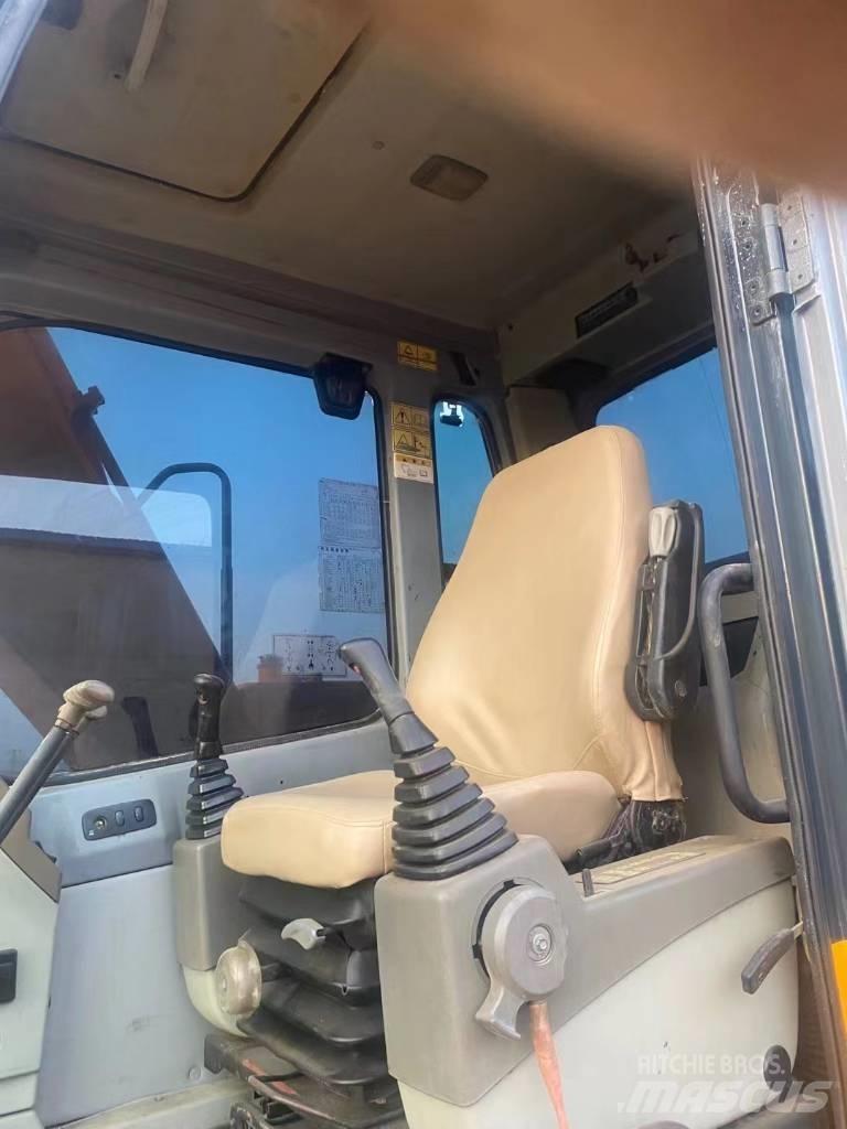 Hyundai R110VS Гусеничні екскаватори