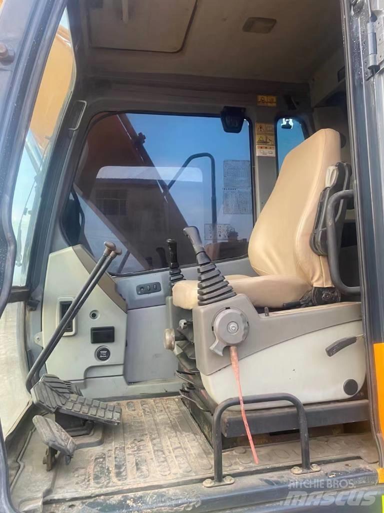Hyundai R110VS Гусеничні екскаватори