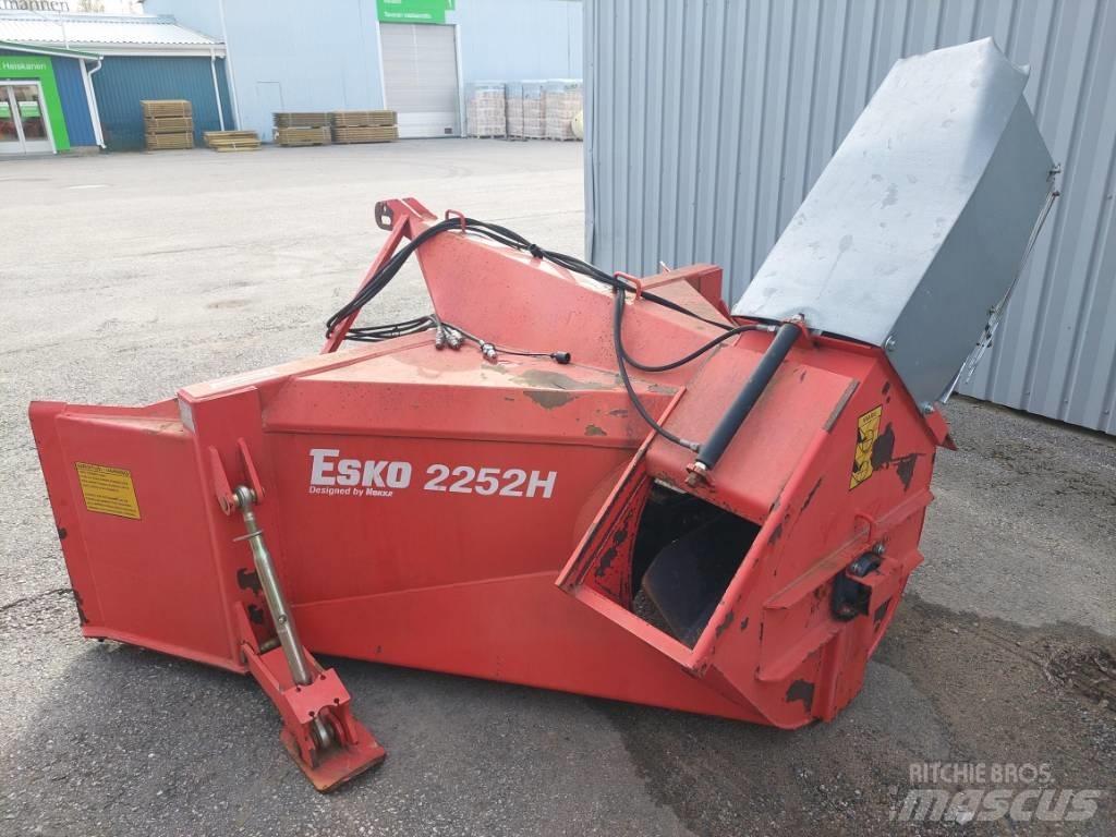 Esko 2252 H Снігомітли