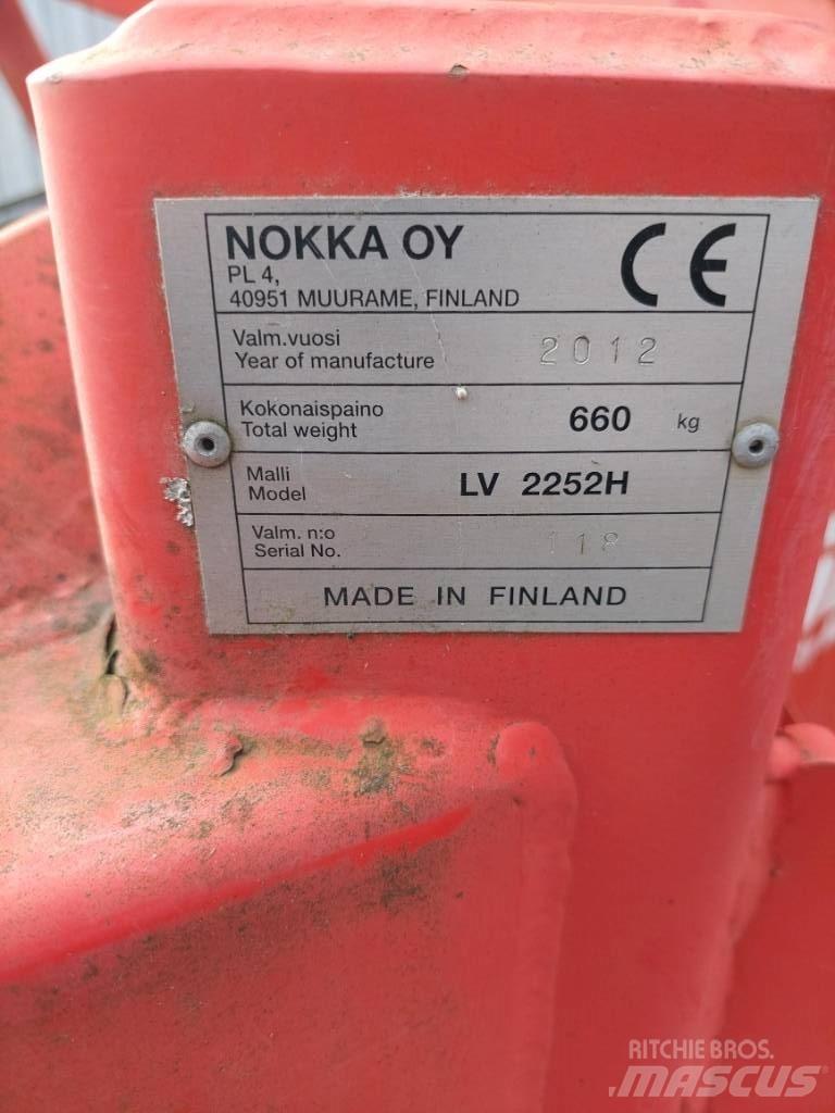 Esko 2252 H Снігомітли