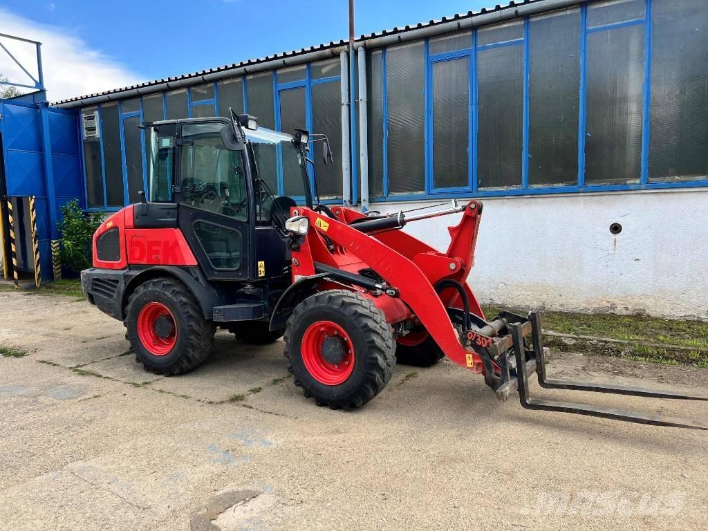 Kubota R082 Фронтальні навантажувачі