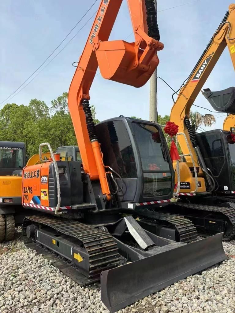 Hitachi ZX 70 Гусеничні екскаватори