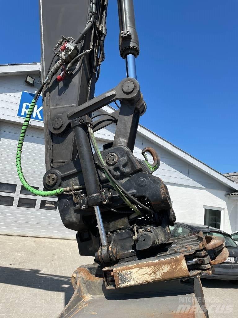 Volvo EC 250 E Гусеничні екскаватори
