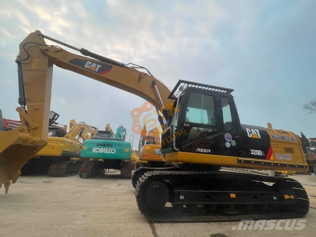 CAT CAT320 D2 Гусеничні екскаватори