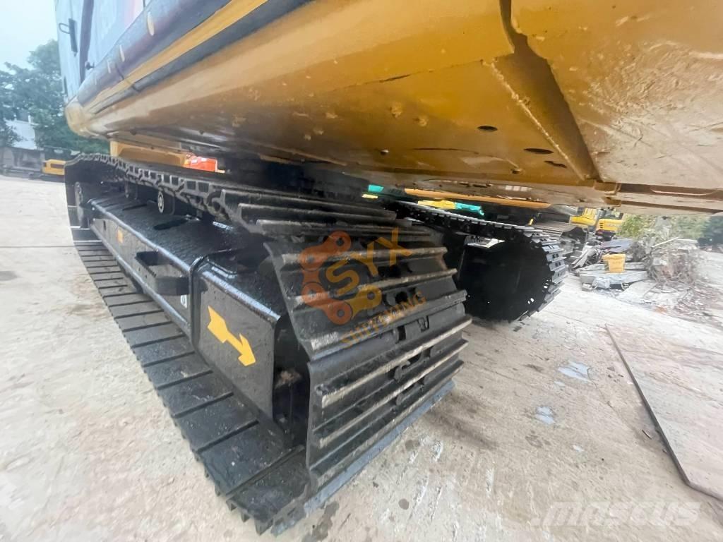 CAT CAT320 D2 Гусеничні екскаватори