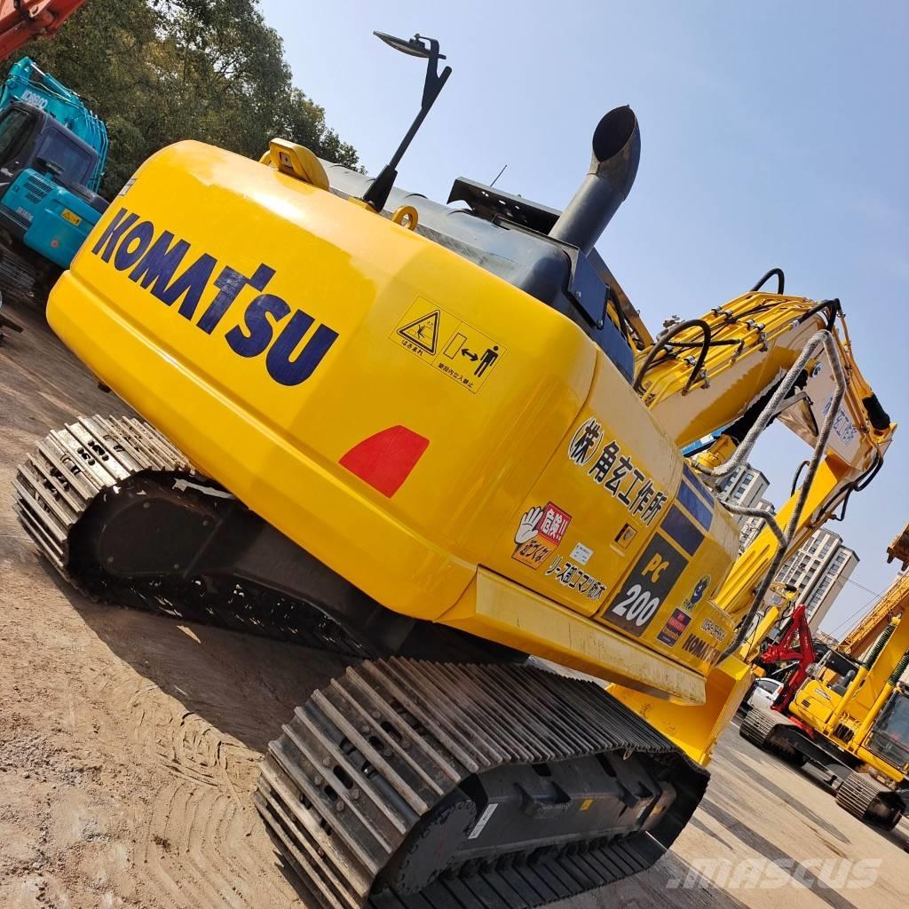Komatsu PC 200-8 Гусеничні екскаватори