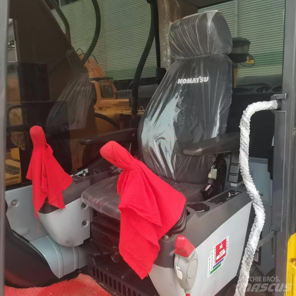 Komatsu 220-8 Міні-екскаватори < 7т