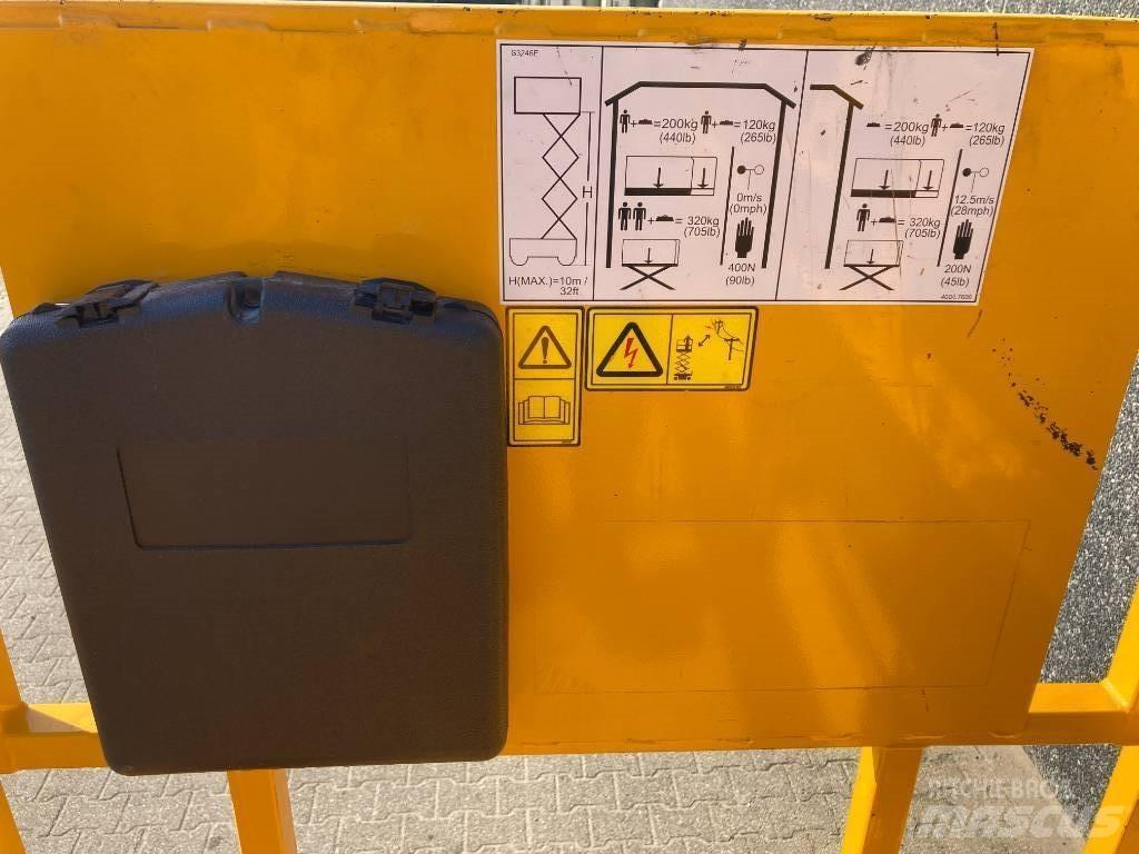JCB S 3246 E Підйомники-ножиці