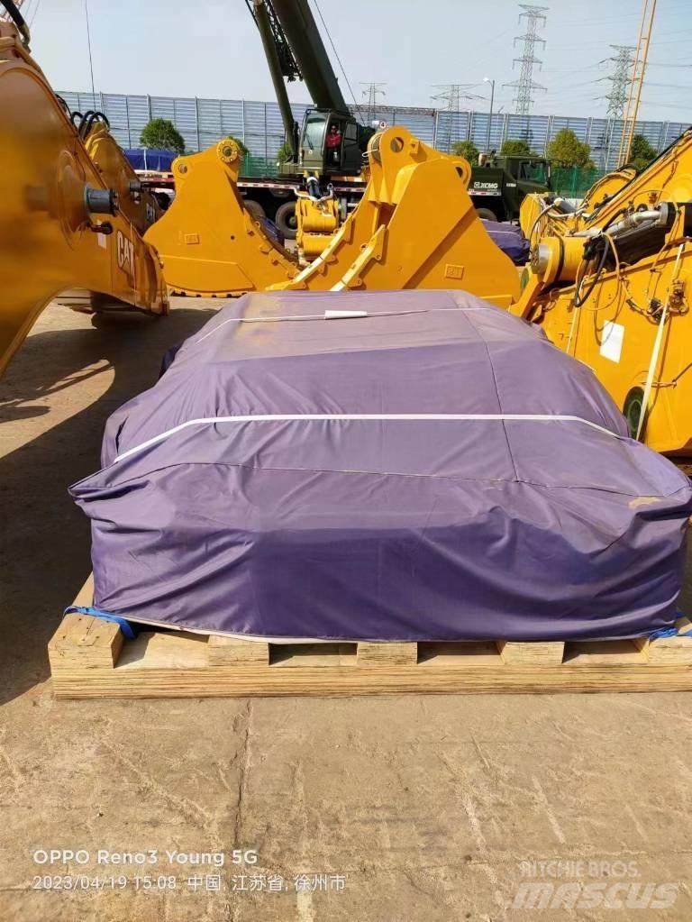 CAT 395 Гусеничні екскаватори