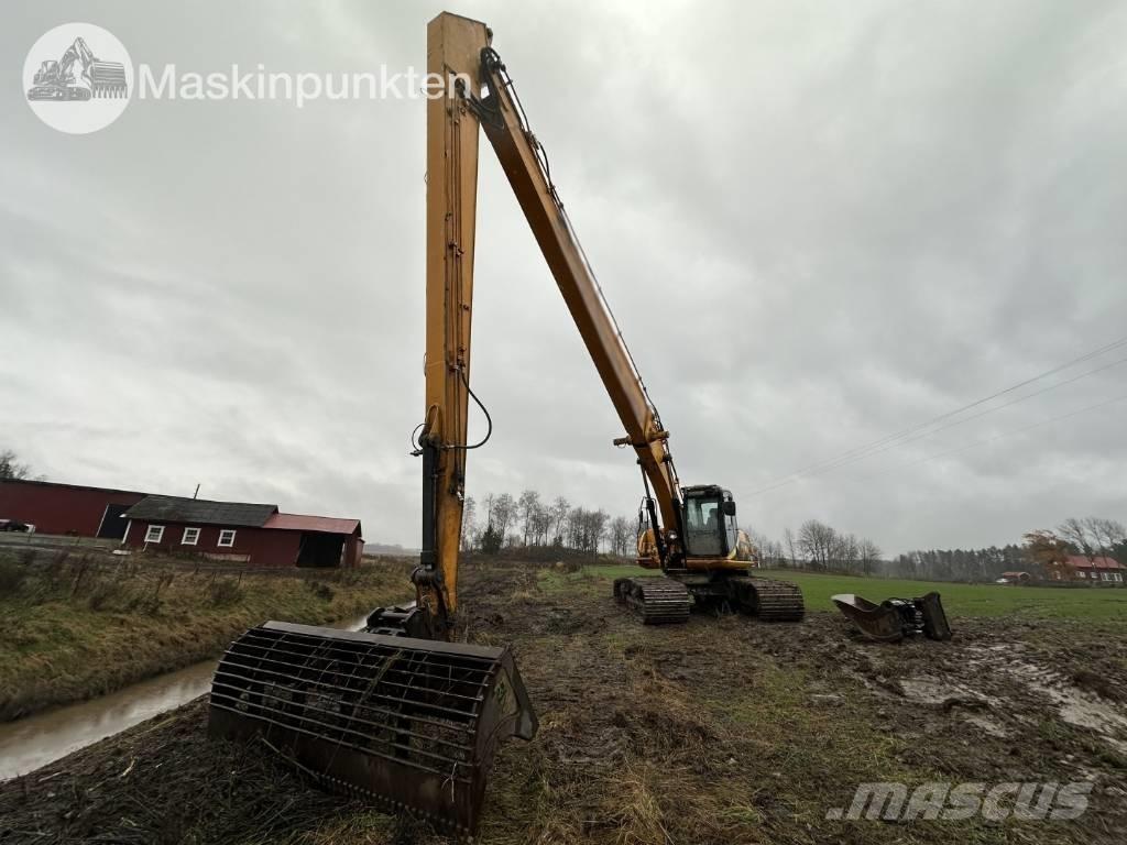 JCB JS 220 LC Гусеничні екскаватори