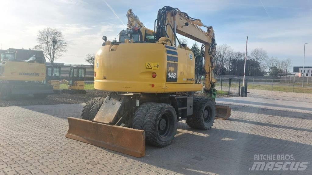 Komatsu PW 148-10 Колісні екскаватори