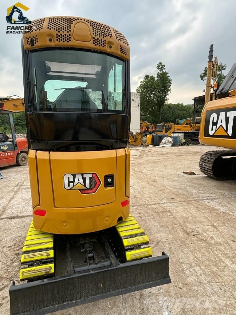 CAT 302 Міні-екскаватори < 7т