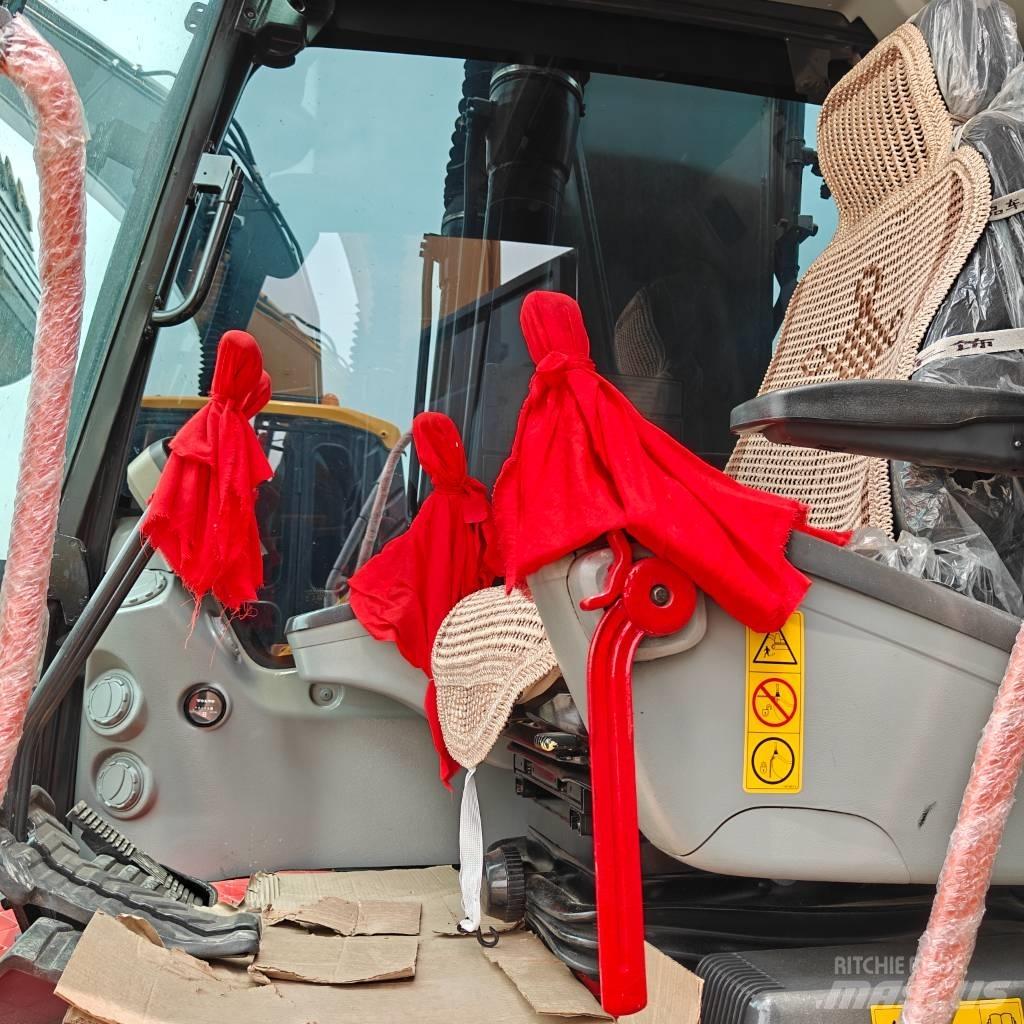 Volvo 220D Гусеничні екскаватори