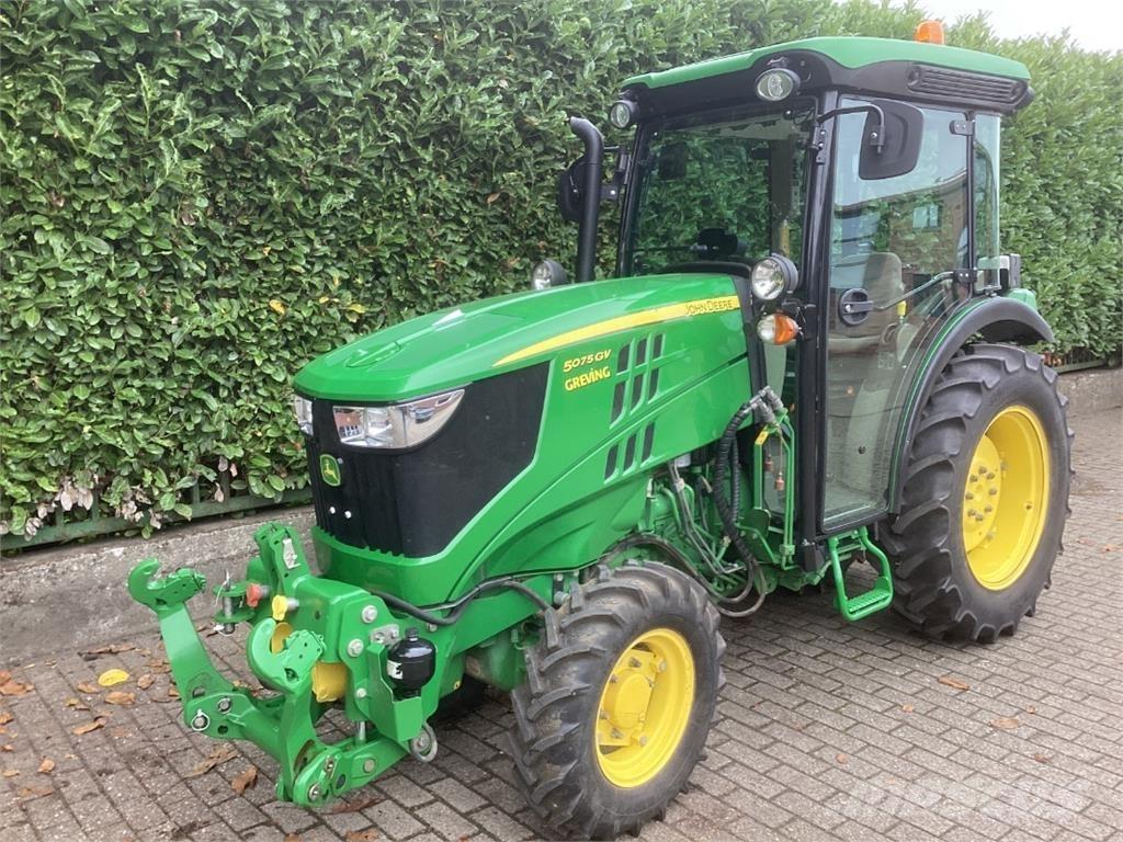 John Deere 5075GV Трактори