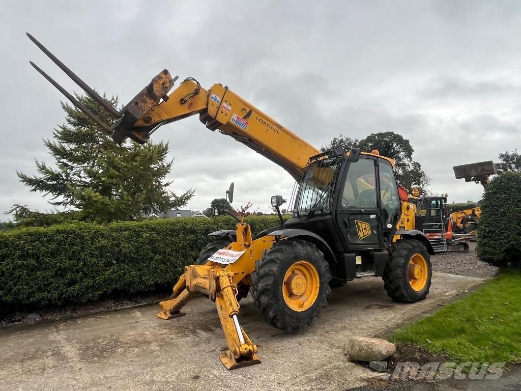 JCB 535-140 Телескопічні навантажувачі
