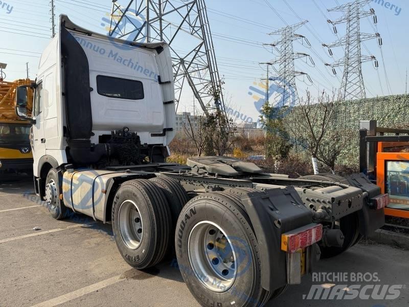 Howo Tractor 420 Тягачі