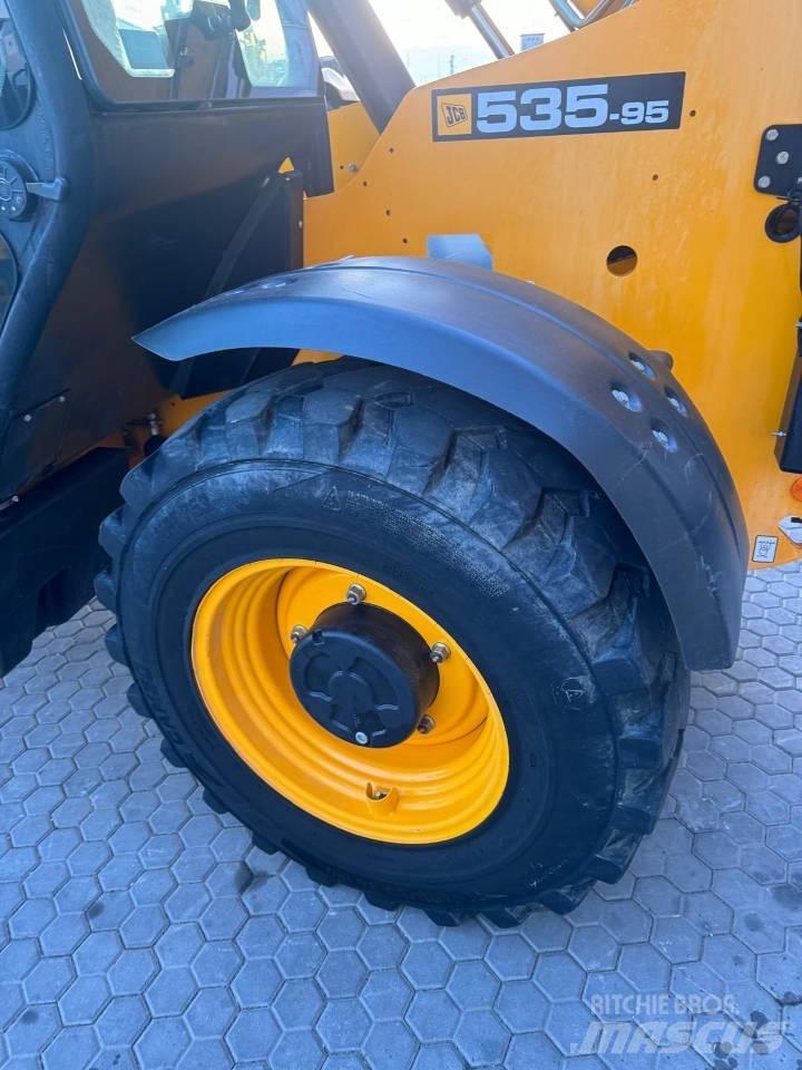JCB 535-95 Телескопічні навантажувачі