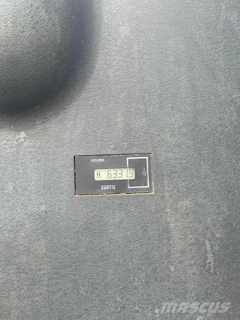 Hyundai HX 330 Гусеничні екскаватори