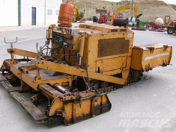 Case F25V Асфальтовкладачі