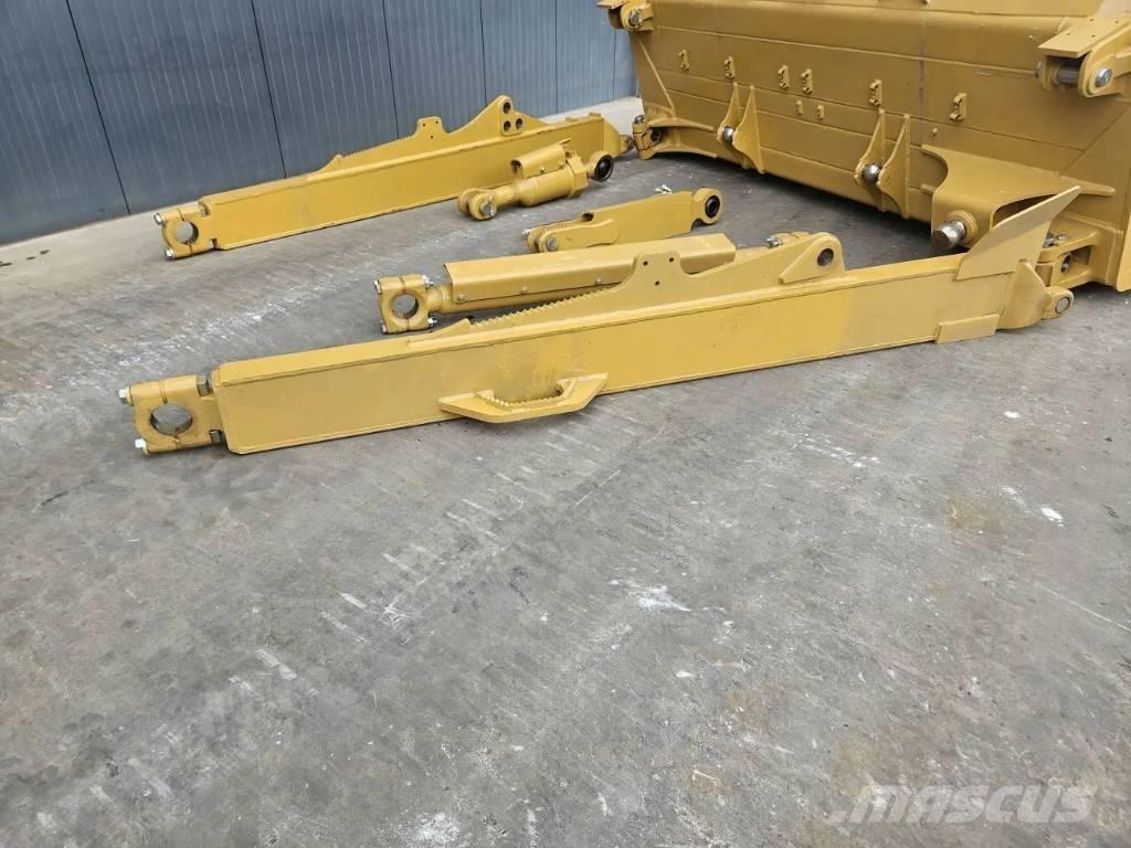 CAT D8T Леміші