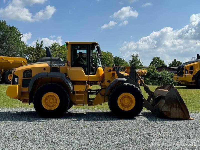 Volvo L 120 H Фронтальні навантажувачі